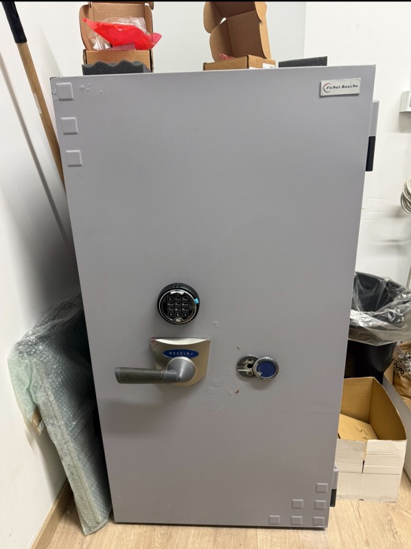 Dépannage Sav et entretien d'un coffre fort de marque Fichet du magasin Maison du Monde à Toulon dans le Var