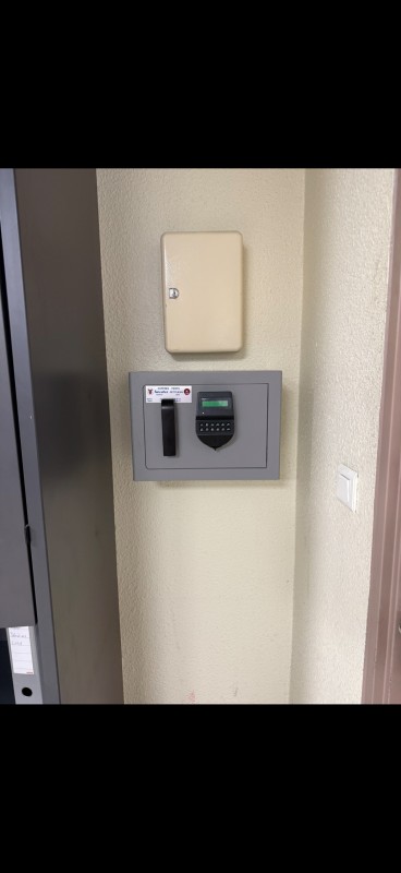 Livraison de 2 coffres forts de la marque Forestier de petites tailles pour l'armée à Marseille