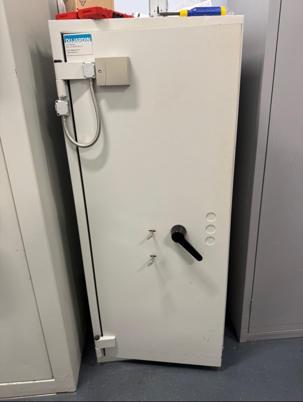 Remplacement de serrure à clés pour un magasin de prêt à porter Grand Littoral à Marseille